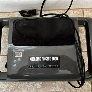 Kneading Fingers 2000 Portable Massager